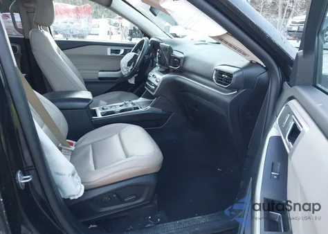 2021 Ford Explorer Xlt z USA, uszkodzony, nr VIN 1FMSK8DH8MGB09705